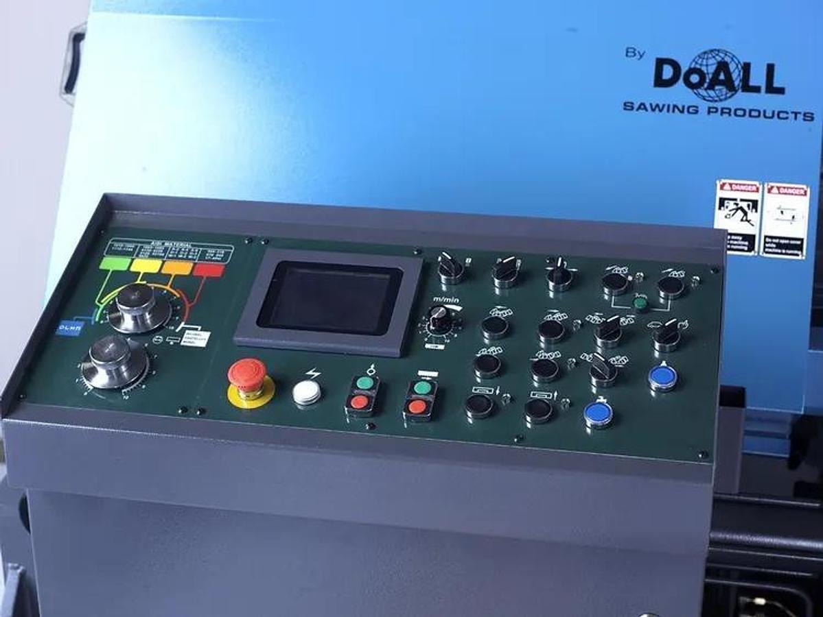 DOALL Model DC-700NC Production Bandsaw Capacity 27"H  x  31"W