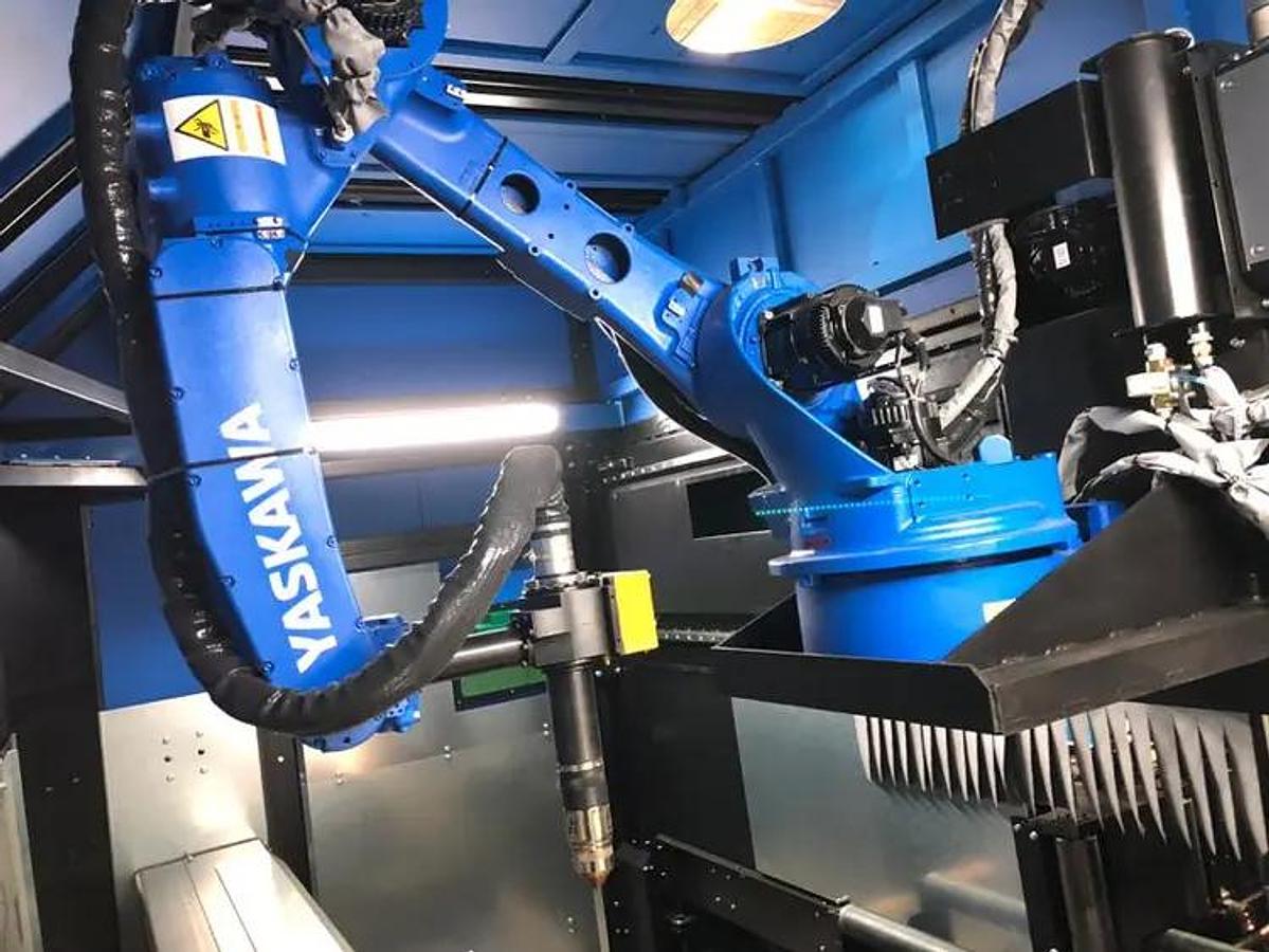 DAITO 3 Spindle Drilling, Coping Plasma Machine with Marking Model DCM 1050 for structural steel 40" x 20" Capacity