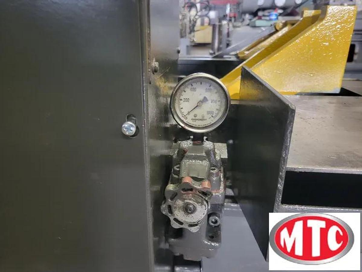 Used DAITO Model GA260 Fully Automatic NC Programmable Bandsaw, with Variable Vise Pressure