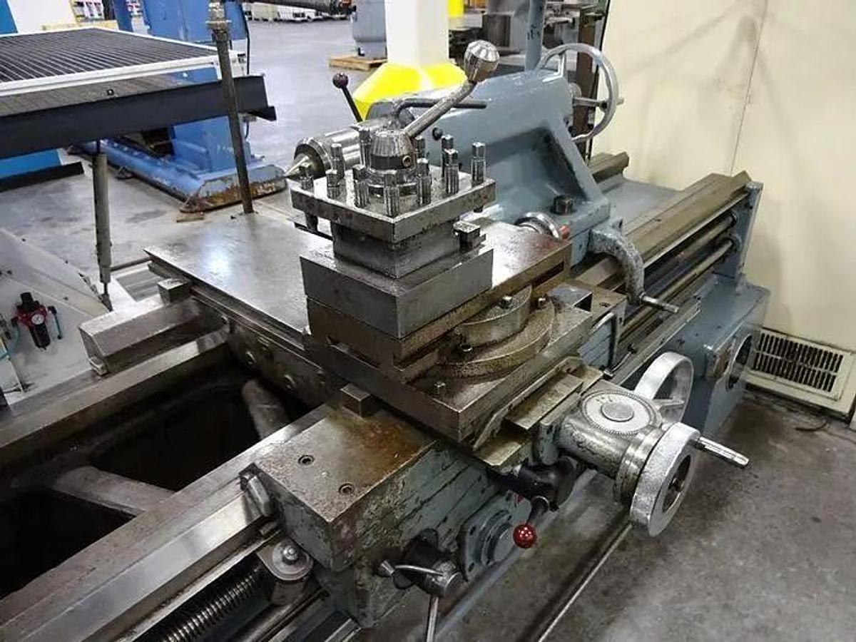 CAZENEUVE Model HB725 Engine Lathe with Inch/Metric Threading, Swing 28" x 60" CC