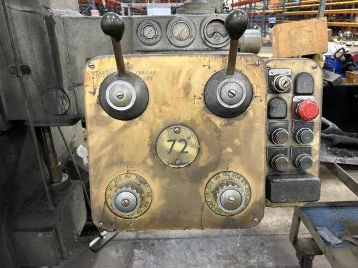 1974 WEBSTER BENNETT Vertical Turret Lathe Model 72, Elevating Rail and 4 Jaw Chuck