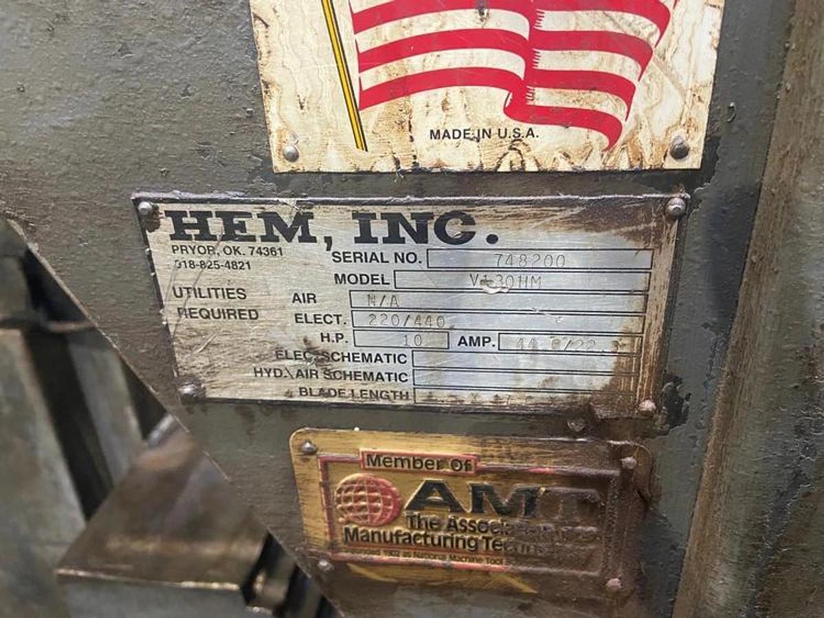 Used HEM Model V130HM Vertical Double Miter Bandsaw. Can be seen under power in IL. 20" x 24" capacity, 45 degrees L & R