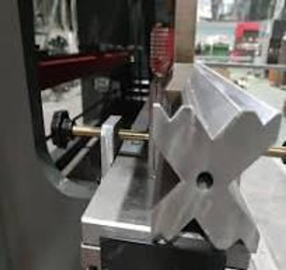 Used 2025 ADH Machine Tool WAD-500T/6000 CNC Hydraulic Press Brake WITH DELEM DA53TX Controller with 3 + 1