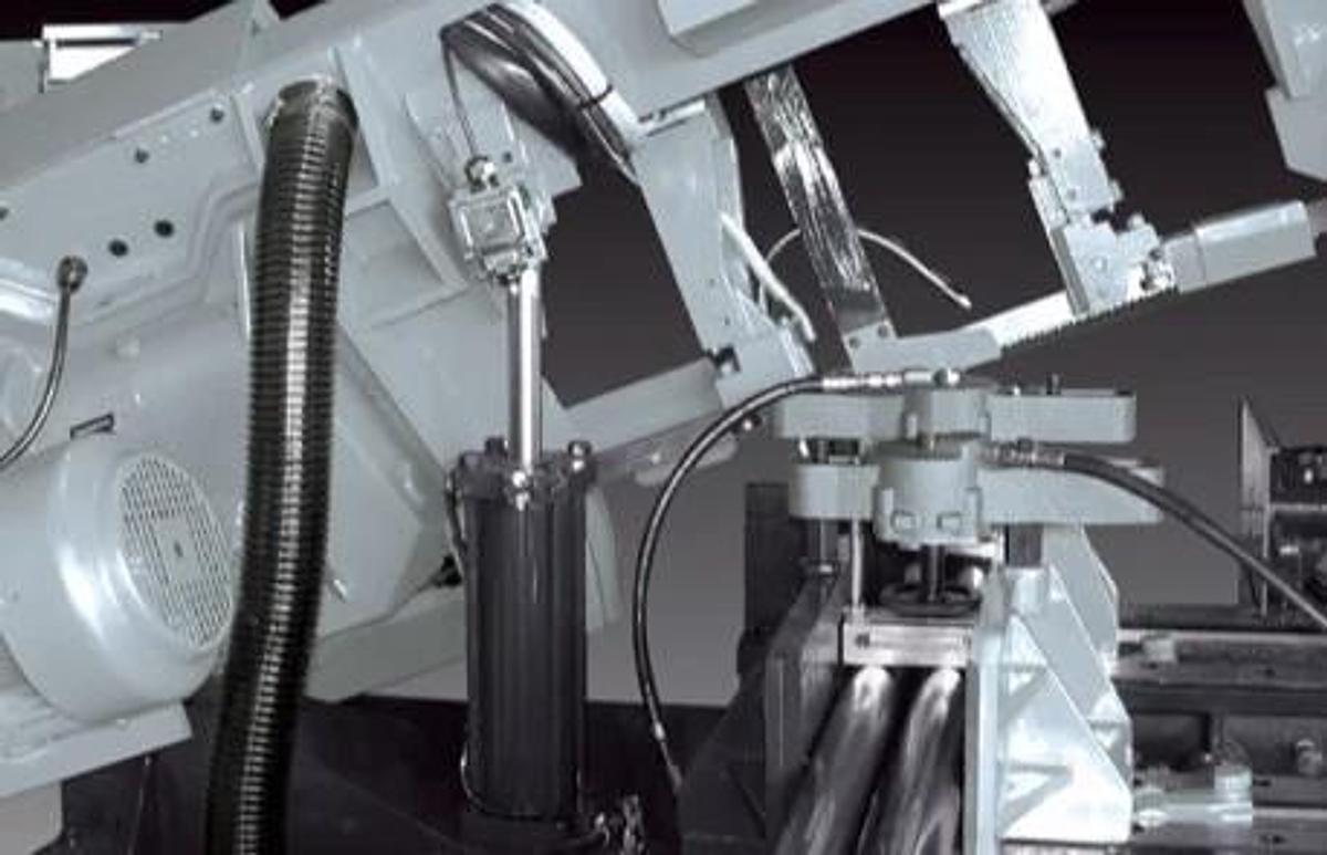 SHARP Mitering Semi-Auto Horizontal Band saw Model SW-165HT