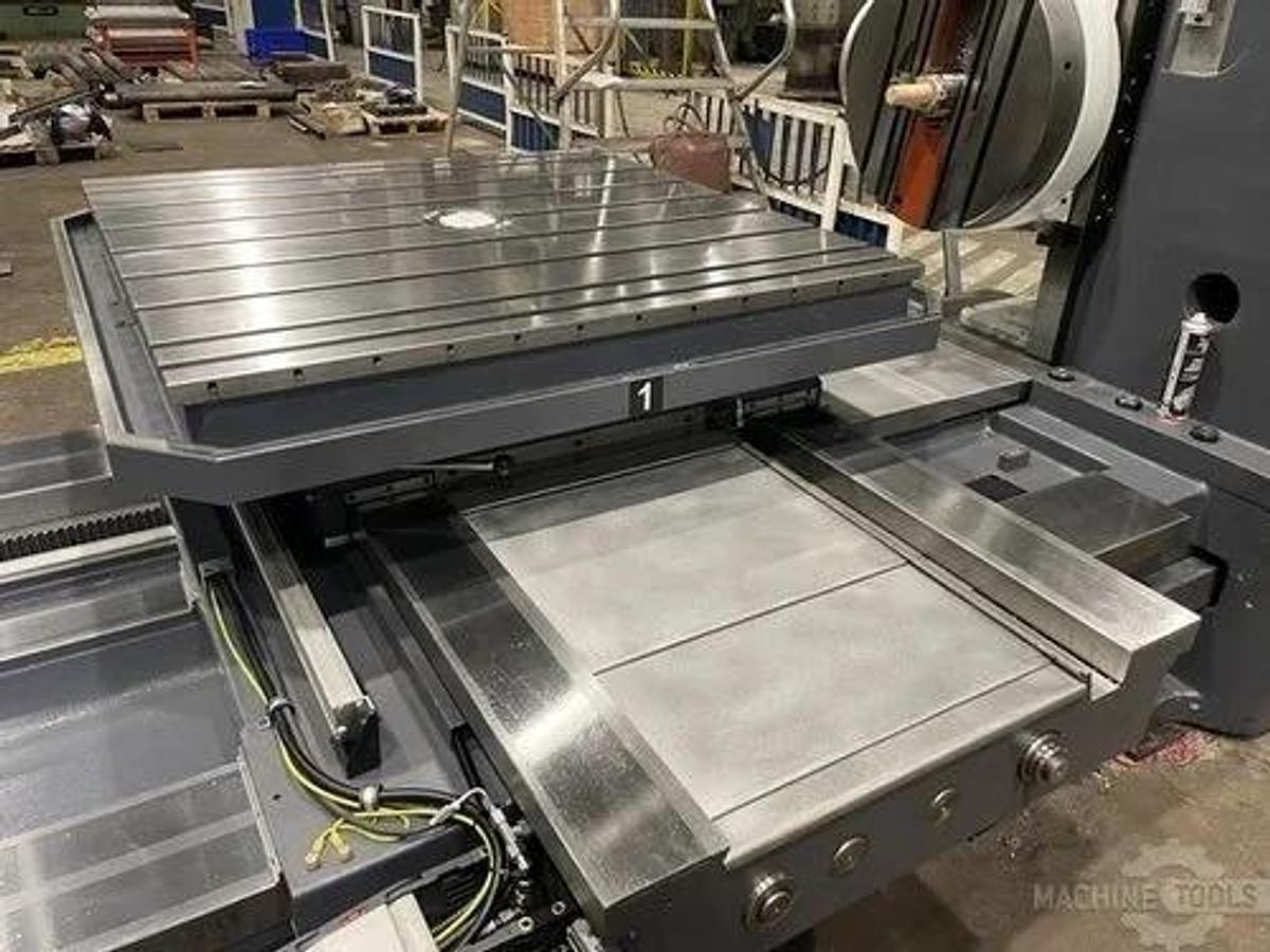 Used Manual TOS W100A Horizontal Boring Mill 4" Spindle, Rebuilt 2022, HEIDENHAIN DRO 5 axis scales. Hyd tool clamping. Tailstock Price includes shipping, installation & Warranty. .