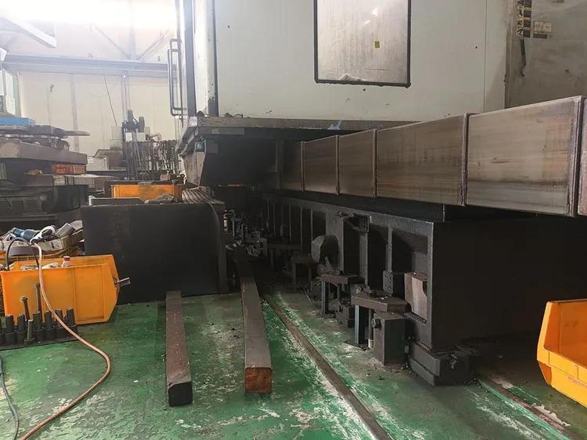 Used 2008 DOOSAN HBM Model DBC 130CX: Travels  X= 118.1", x Y= 78.7" ,x Z= 62.9", 40 ATC, BT 50