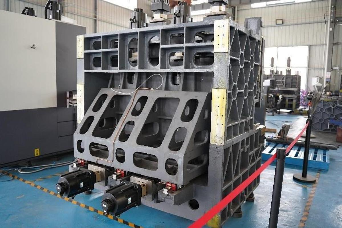 2026 LANHAO  Panel Bender Model LHA-PA-3200mm, 16 Axis Control, Bending Length 126" Bend Length