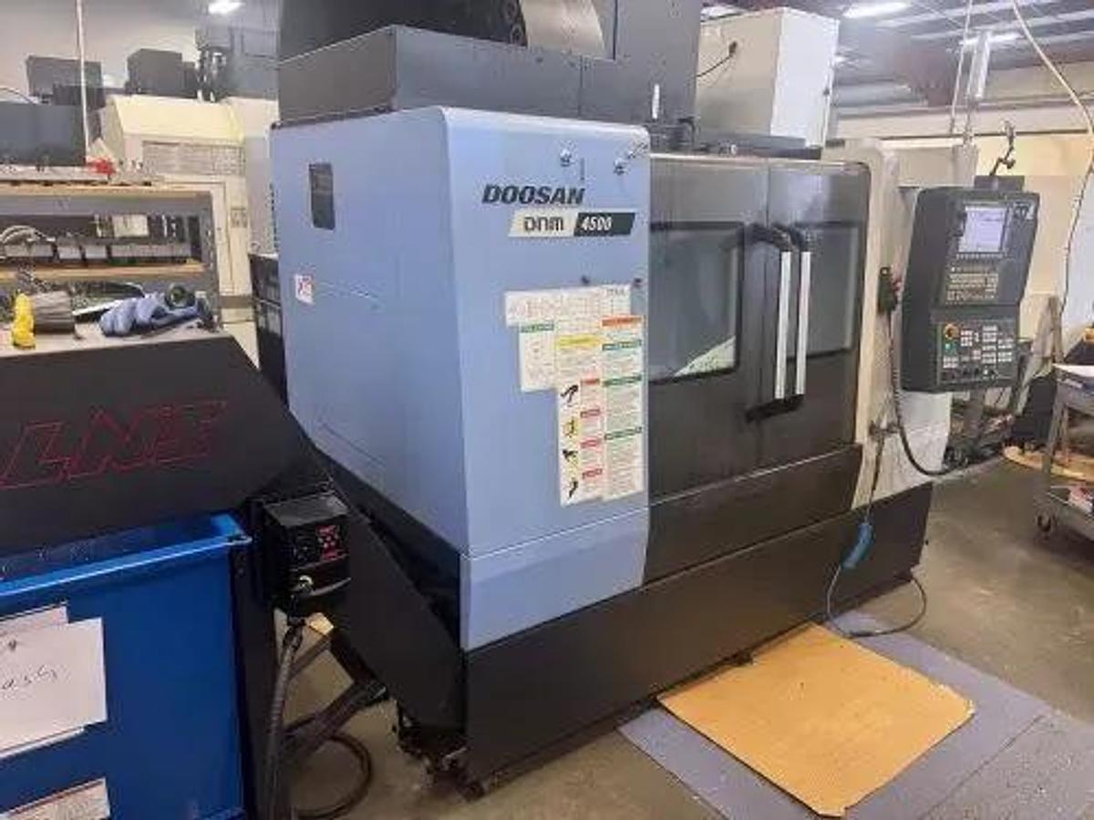Used 2019 DOOSAN DNM 4500 Vertical Machining Center
