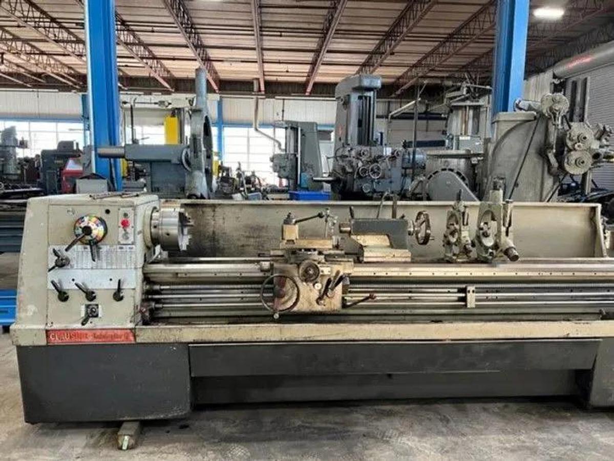 1988 CLAUSING COLCHESTER Engine Lathe Model 8052 17" Swing, 102" CC.