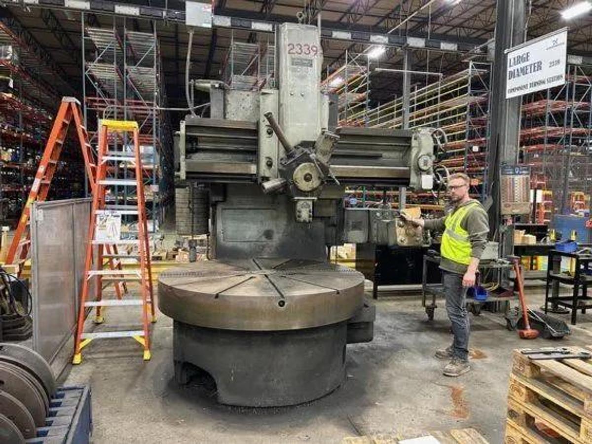 1974 WEBSTER BENNETT Vertical Turret Lathe Model 72, Elevating Rail and 4 Jaw Chuck