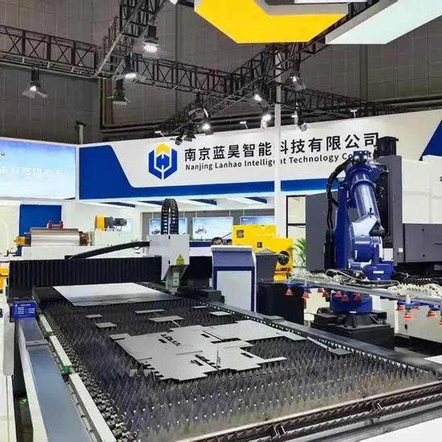 2026 LANHAO  Panel Bender Model LHA-PA-3200mm, 16 Axis Control, Bending Length 126" Bend Length