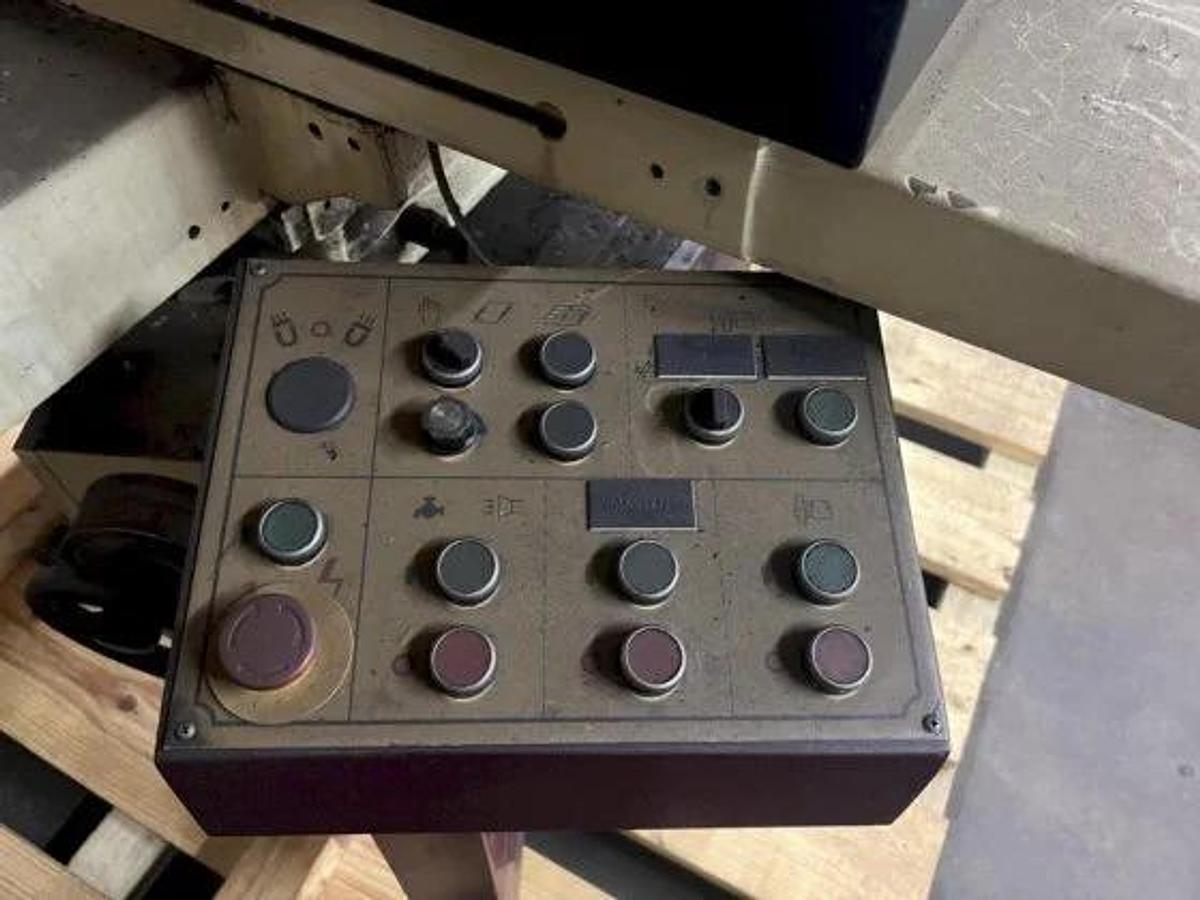 Used 10" X 20" KENT #KGS-1020AHD-1 HORIZONTAL SURFACE GRINDER
