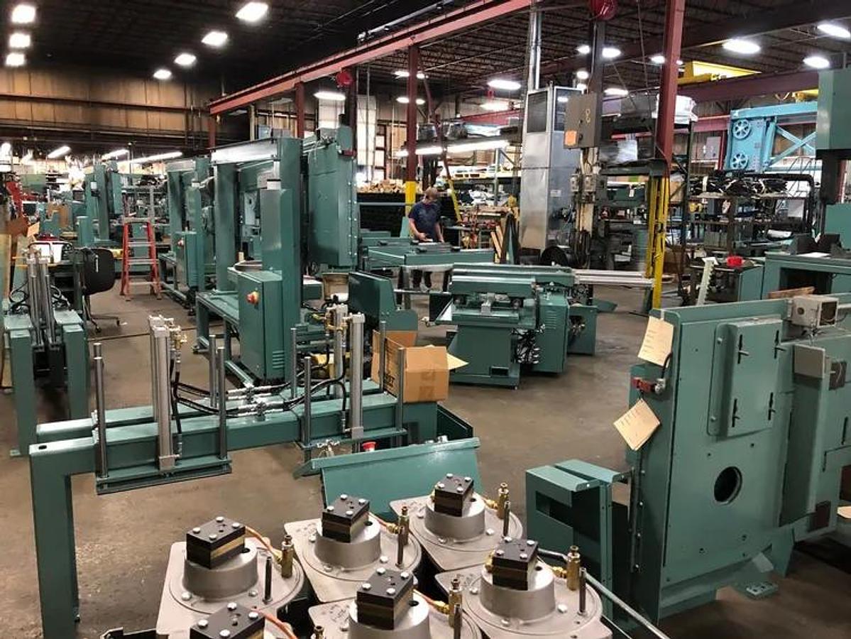 W.F. WELLS Horizontal Twin-Post Bandsaw w/ CNC Shuttle Barfeed Model F-16-1A CNC