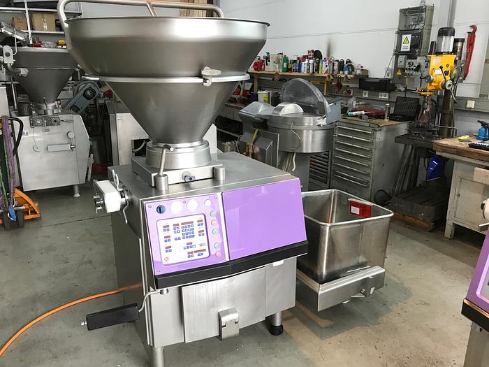 Gebraucht Handtmann VF 200 Vacuum Filling Machine, refurbished