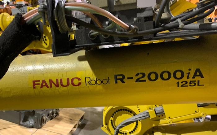 Used FANUC R2000iA/125L 6 AXIS CNC ROBOTS WITH RJ3iB CONTROLLERS