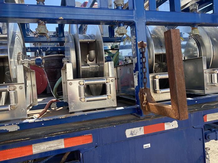 Used 2012 Kenworth Oil and lube service truck