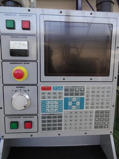 Utilisé Centre d’usinage vertical 3 axes Marque MIKRON – HAAS