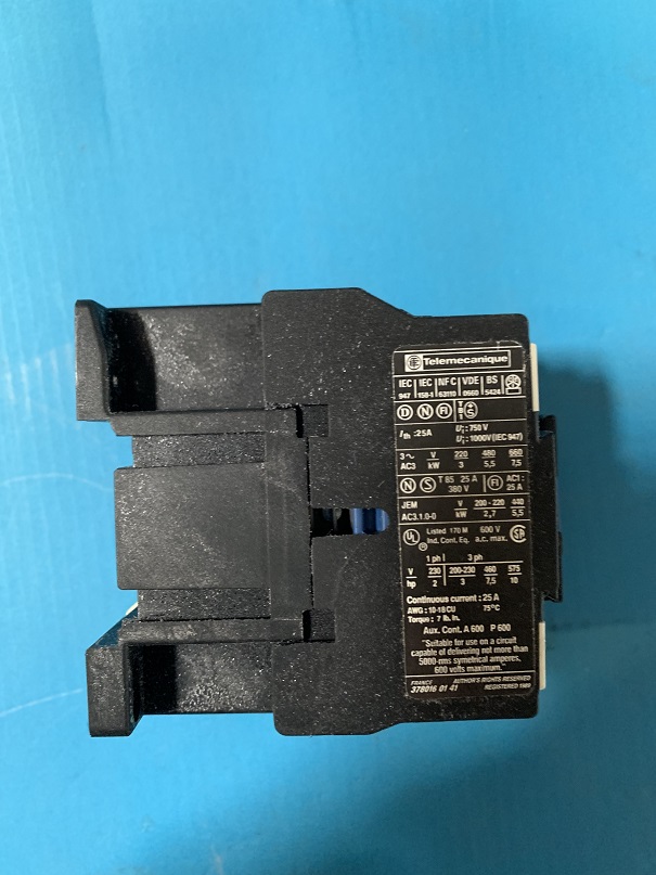 Used Telemecanique Contactor LC1-D1210
