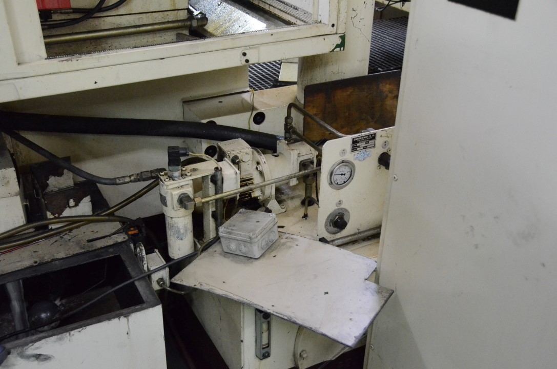 Usado 2000 ESTARTA 327 CNC Rectificadoras sin centros #4435