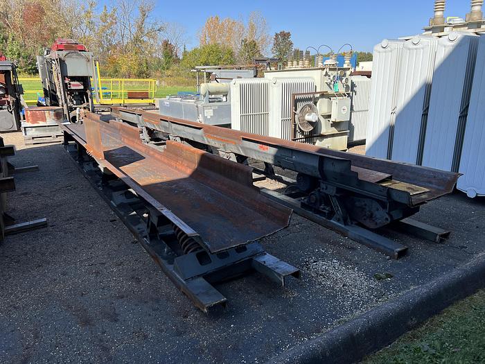 Used GENERAL KINEMATICS  OSCILLATING CONVEYOR OSCILLATING CONVEYOR