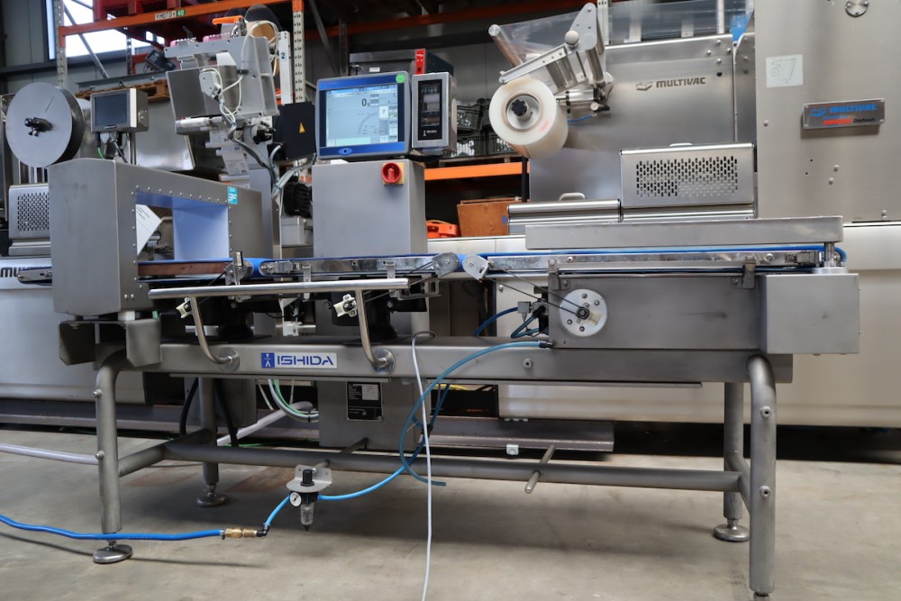 Used Ishida and Ceia checkweigher metaldetector combination