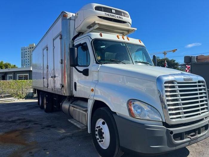 Used 2014 FREIGHTLINER CASCADIA REEFER BOX TRUCK