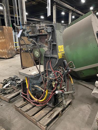 Used SPO 114-JU JOLT SQUEEZE MOLDING MACHINE