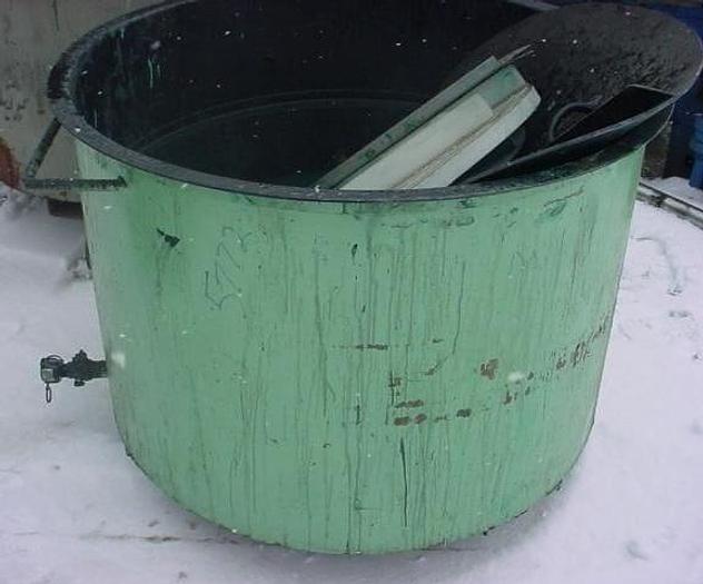 Used 175 GALLON PORTABLE MIX TANK – C/S – 44 in. DIA. X 29.5 in
