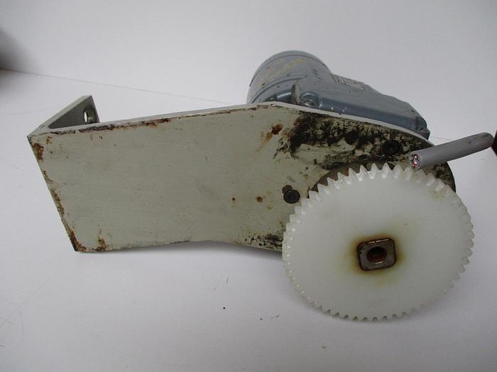 Used COURTOY R100 Moteur Distribution Poudre