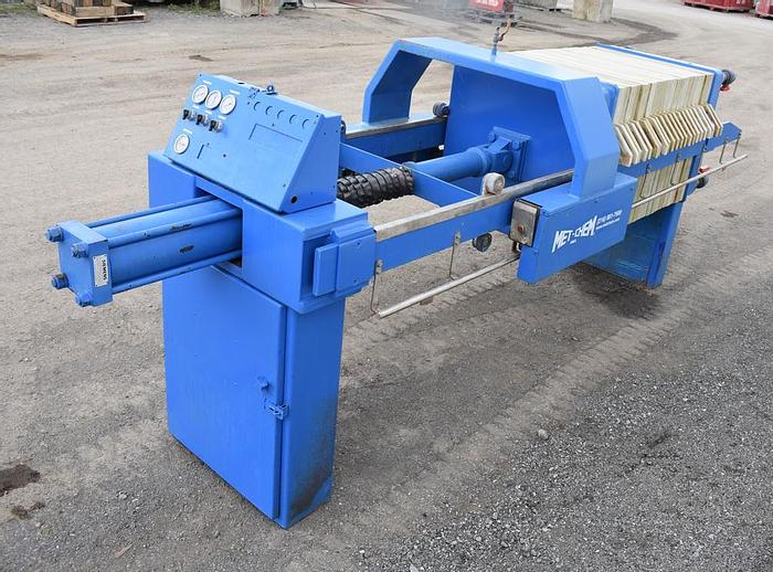 Used 10 CU. FT. (EXPANDABLE) MET-CHEM FILTER PRESS - 800 MM - C.G.R. - WITH PLATE SHIFTER  (#9881)