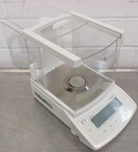 Used R 14708 D - Analytical Scale SARTORIUS CPA26P-OCE