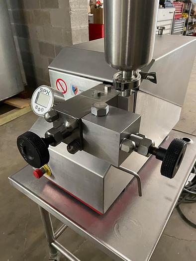 Used APV SYSTEMS 1000 Series 2-Stage Lab Series Homogenizer