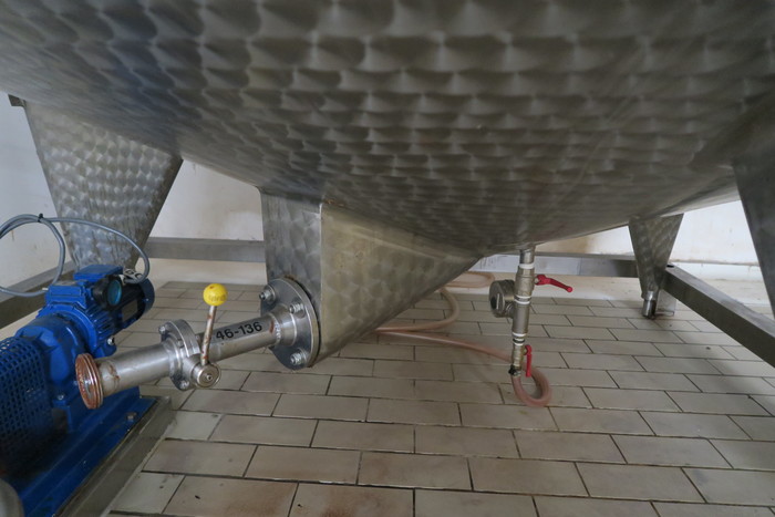 Used AHRENS & BODE 6500l STAINLESS STEEL TANK