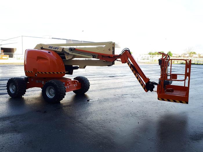 Used 2011 JLG 450AJ