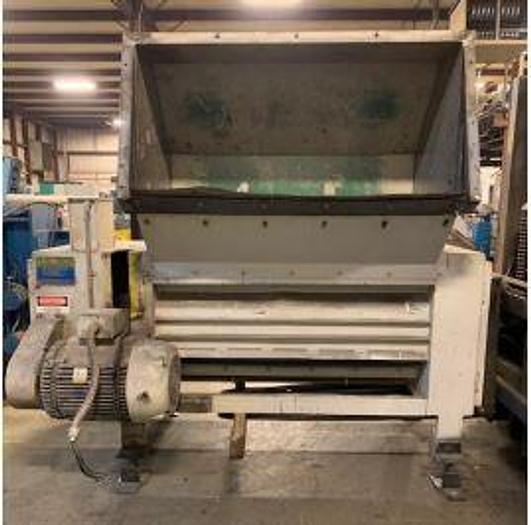 Used BLOAPCO SHREDDER MODEL 3CXS-4058-V W/ CONVEYOR 40 HP