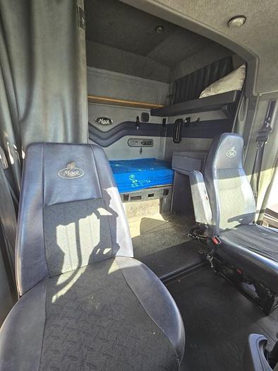 Used 2016 Mack CXU613