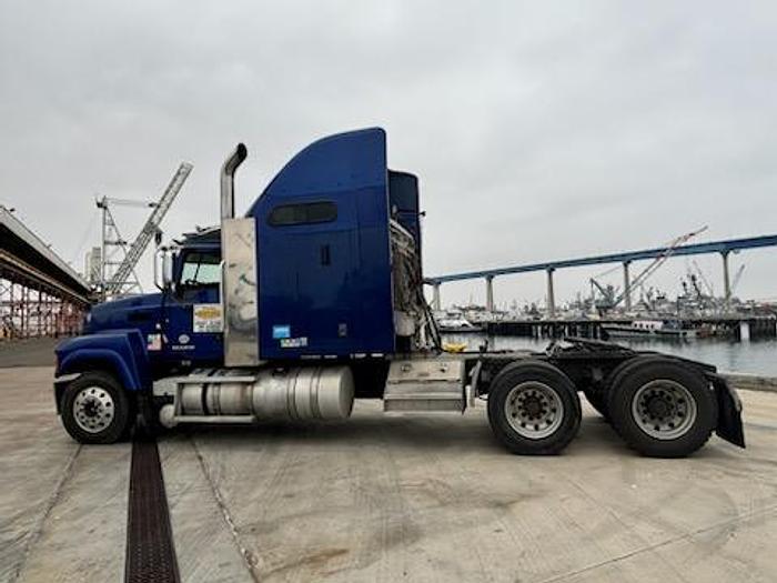 Used 2016 Mack CHU613