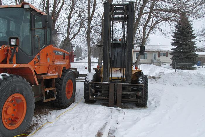 Used 2010 Load Lifter 4417- 16 4x4 15500 lb lift