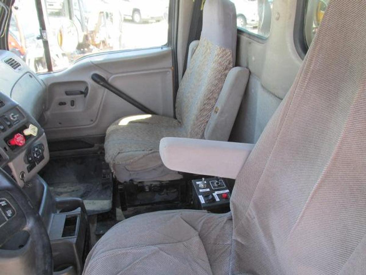 Used 2006 Sterling LT 8500 dump truck