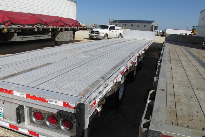 Used 2011 Reitnouer 53 ft step deck low pro aluminum