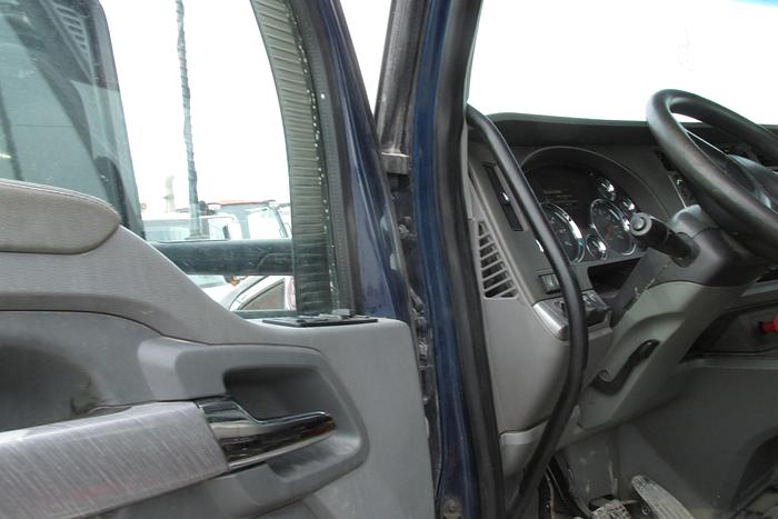 Used 2016 Kenworth T 680 with wet kit