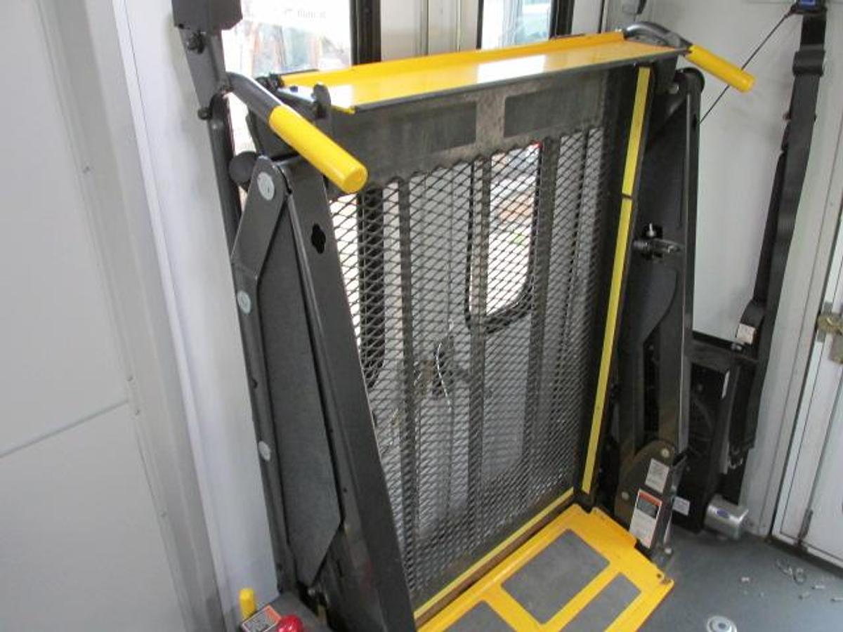 Used 2019 Ford E450 21 passenger wheelchair shuttle bus