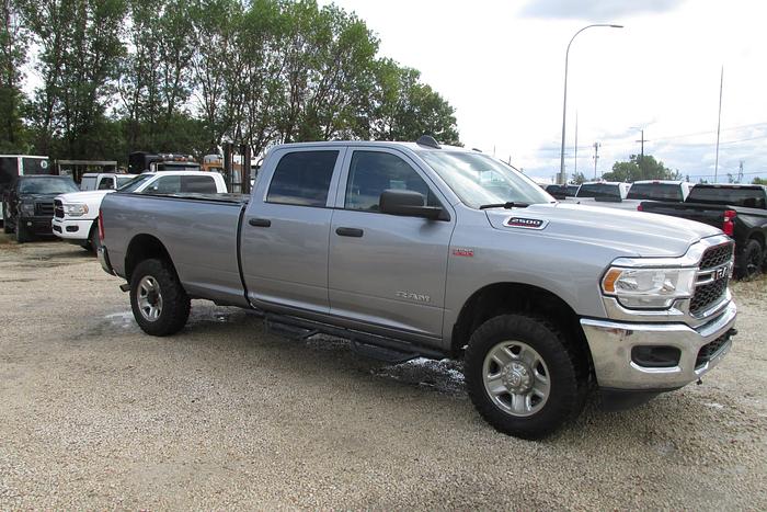 Used 2019 Ram 2500 Crew Cab 4x4 long box 6.4L Gas