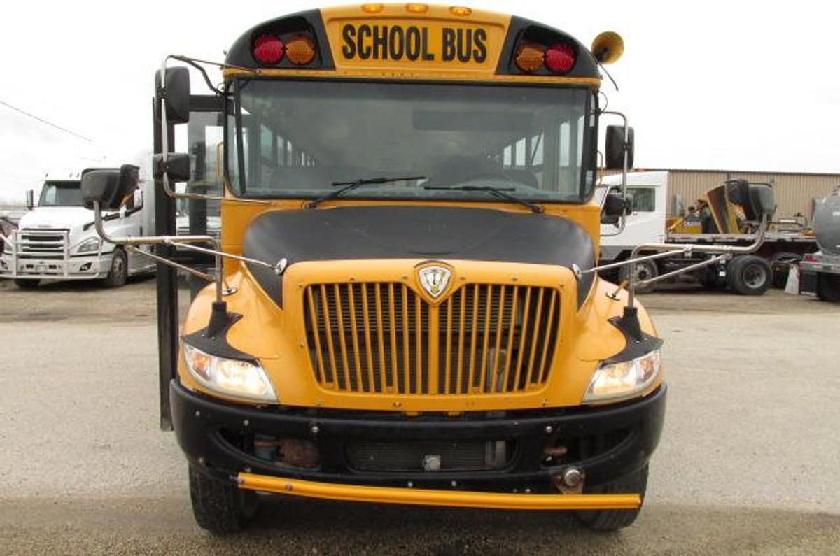 Used 2015 IC 71 passenger school bus