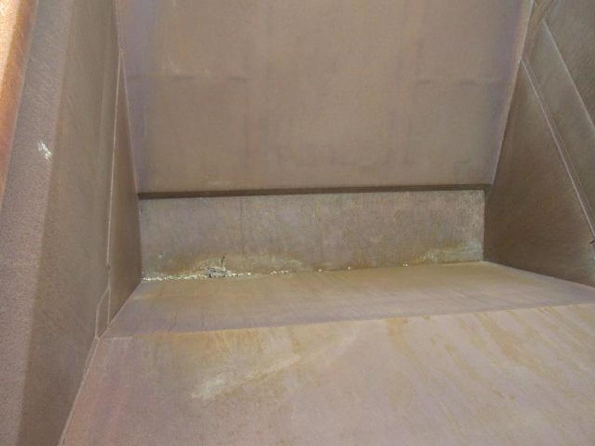 Used 2015 Midland MX 2000 cross belly dump trailer