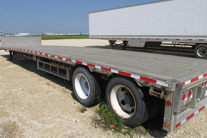 Used 2012 Reitnouer 48 ft tandem axle aluminum step deck