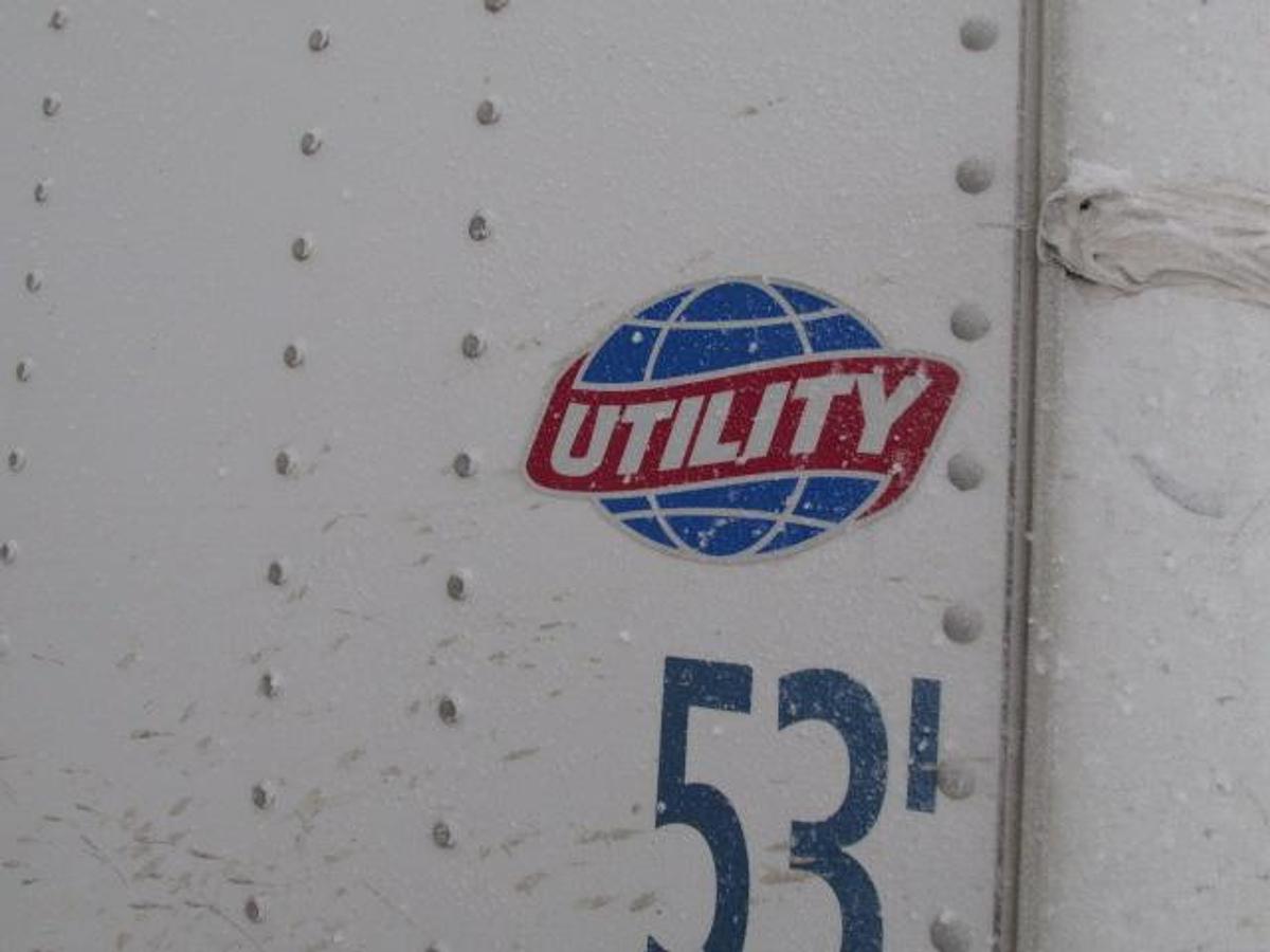 Used 2011 Utility tandem axle heated van trailer