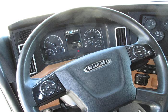 Used 2018 Freightliner Cascadia DD 15 505 hp