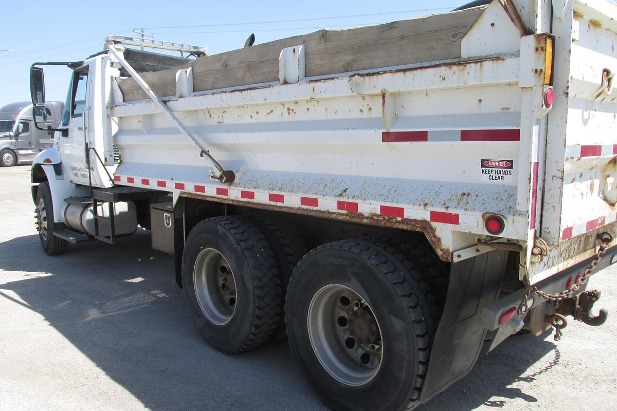 Used 2013 International 4400 Tandem Dump truck