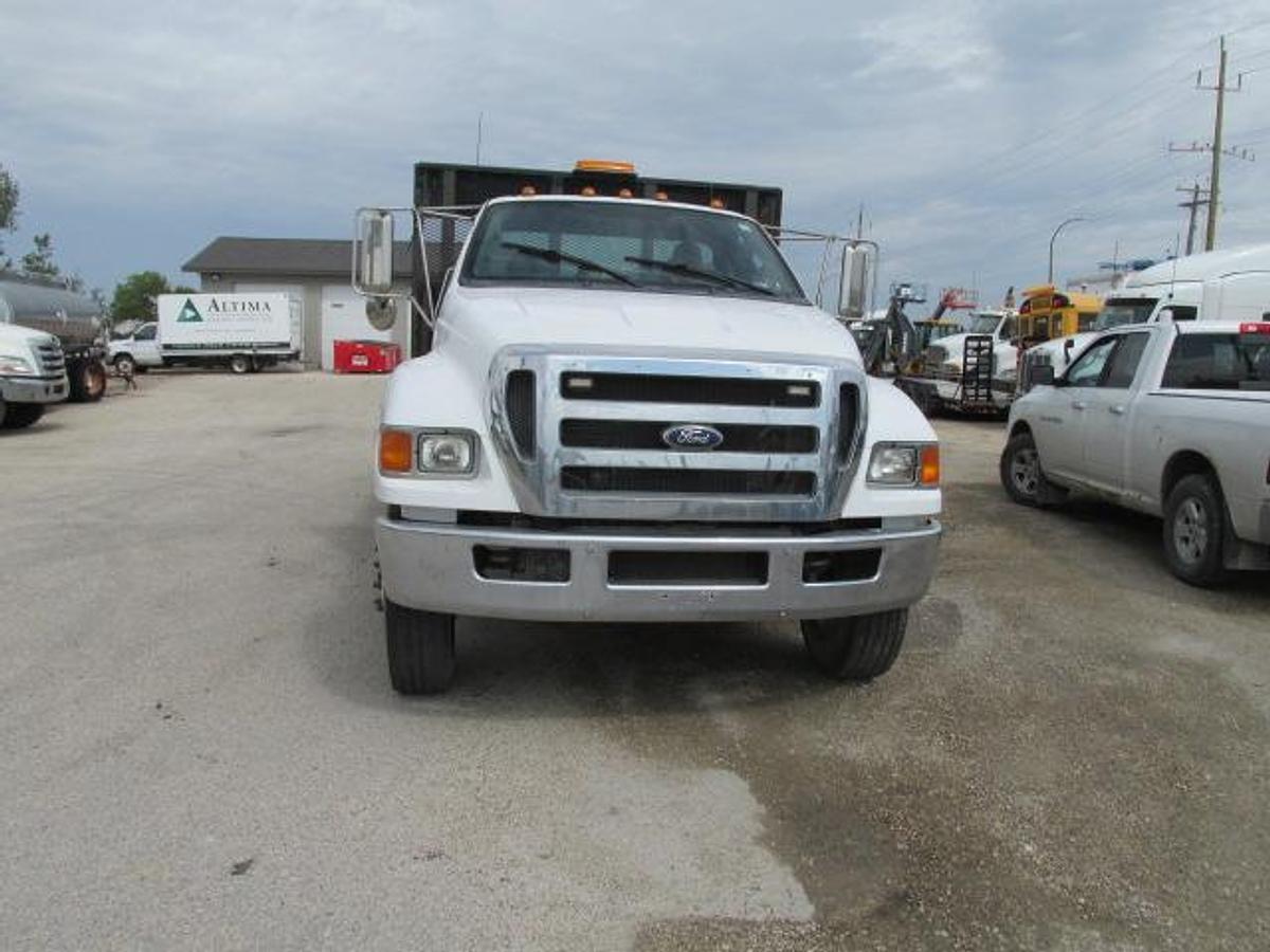 Used 2011 Ford F 750 with 18 ft deck 6.7L Cummins